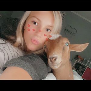 Meet your Posher, Ashlee